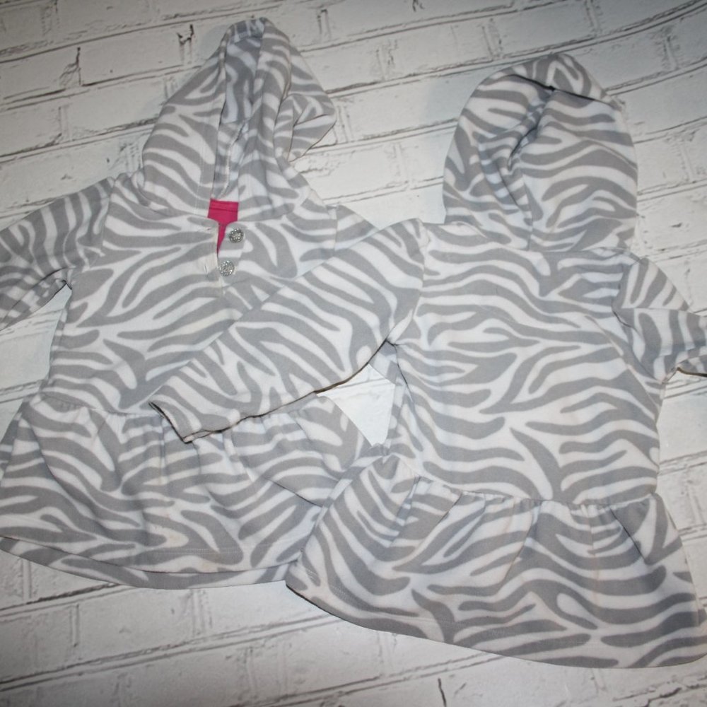 🦓 Zebra Print Sweater Set – 18M